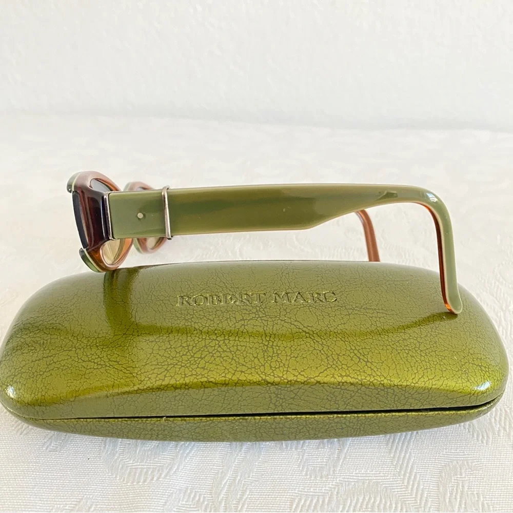 Robert Marc Nyc glass no